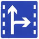 直行和右转合用车道标志